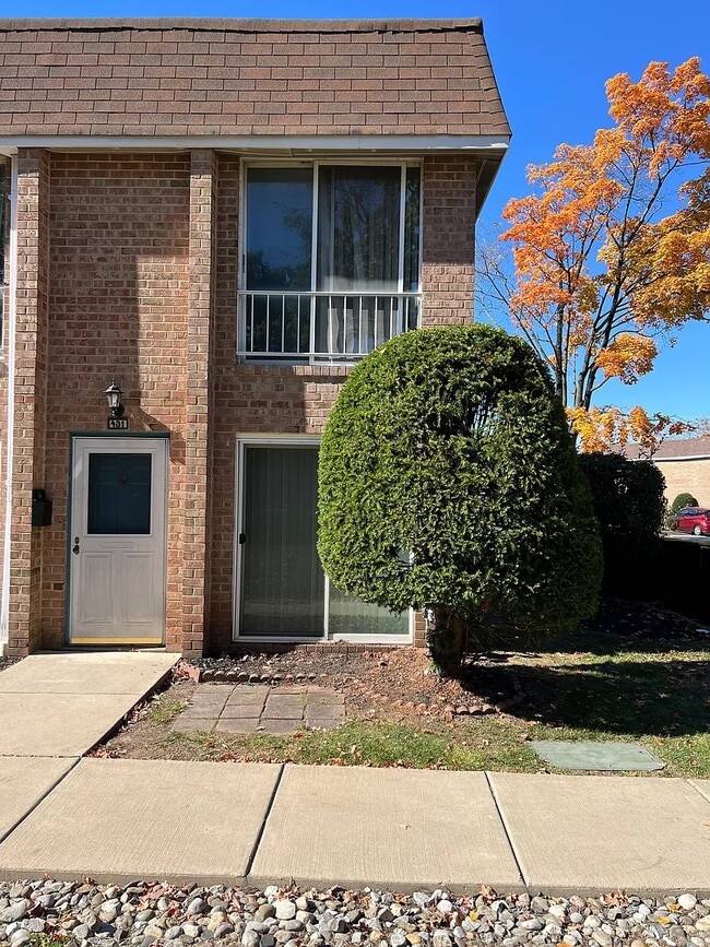 431 Brandywine Ct in Warminster, PA - Building Photo - Building Photo