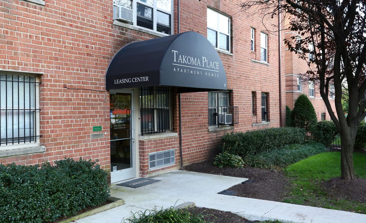 Takoma Place in Washington, DC - Foto de edificio