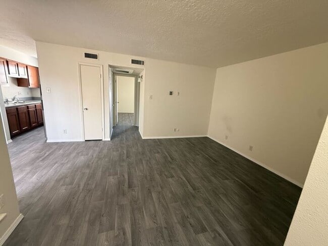 4601 Carlisle Blvd NE in Albuquerque, NM - Building Photo - Building Photo