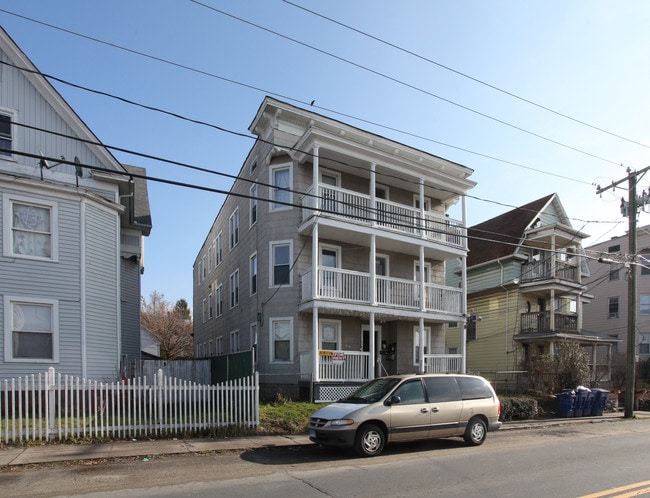 861 Baldwin St in Waterbury, CT - Building Photo - Building Photo