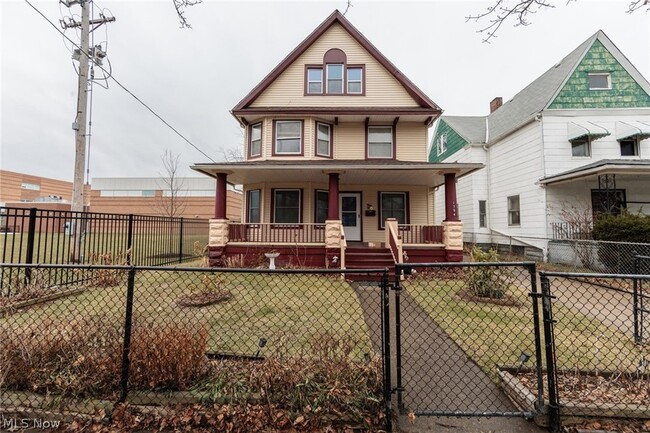 1794 W 54th St, Unit 1 in Cleveland, OH - Building Photo - Building Photo