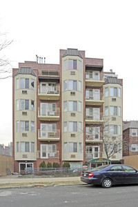 14022-14024 31st Dr in Flushing, NY - Foto de edificio - Building Photo