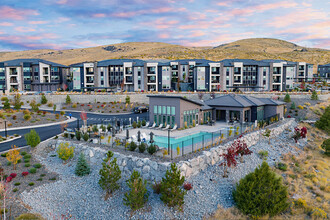 The Keystone Trailhead Village in Reno, NV - Foto de edificio - Building Photo