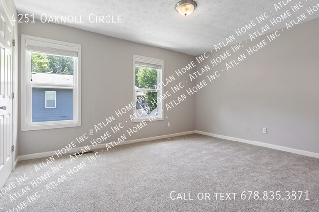 property at 4251 Oaknoll Cir