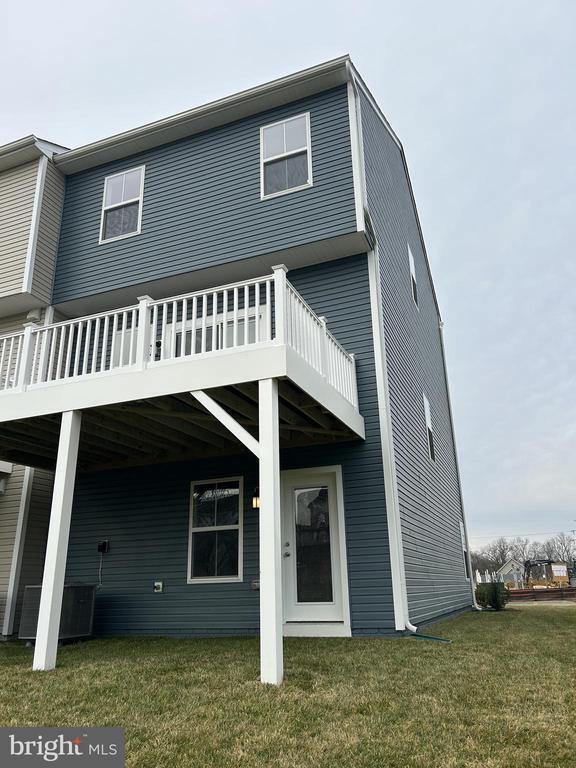property at 211 Cooperage Rd