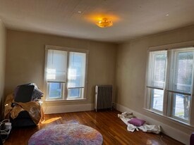 137 Merriam Ave in Leominster, MA - Building Photo