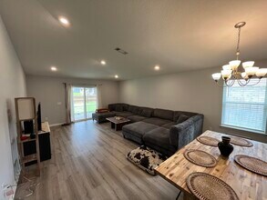 4563 Perception Circle in Milton, FL - Building Photo - Building Photo