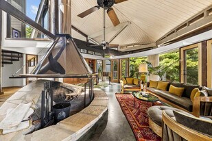 1816 Bear Spgs Wy in Pigeon Forge, TN - Building Photo