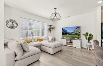 359 Sweet Pl in Fallbrook, CA - Building Photo - Building Photo