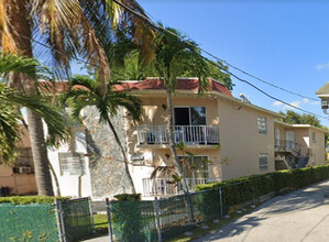 1043 NW 5th St in Miami, FL - Building Photo - Building Photo