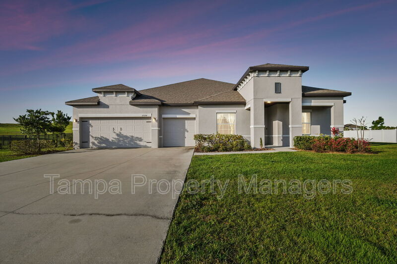 10324 Crestview Heights Ave in Thonotosassa, FL - Building Photo