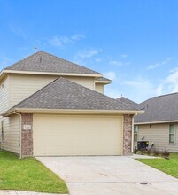 5118 Jade Crossing in San Antonio, TX - Building Photo - Building Photo
