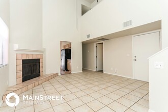 1764 E Calle Grandiosa in Tucson, AZ - Building Photo - Building Photo