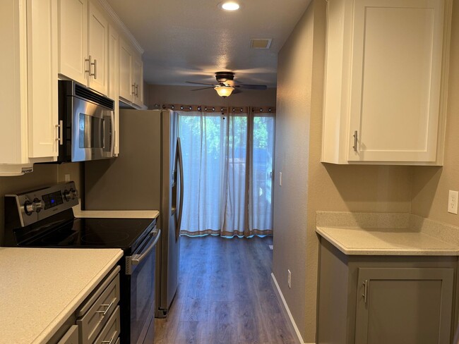 212 Pebblecreek Ct in Martinez, CA - Building Photo - Building Photo