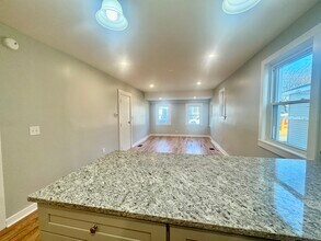 109 Churchill St in Fairfield, CT - Building Photo - Building Photo