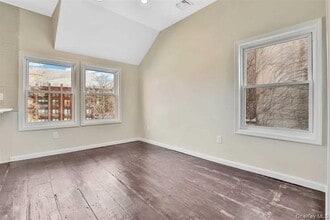 2 Tioronda Ave in Beacon, NY - Building Photo - Building Photo