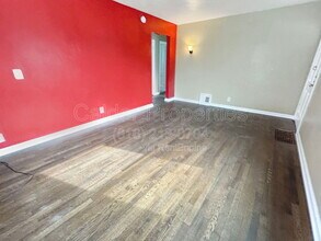 1039 Kentwood Dr NE in Grand Rapids, MI - Building Photo - Building Photo