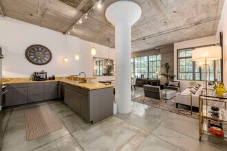 300 Beale St in San Francisco, CA - Building Photo - Building Photo