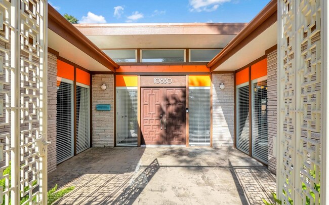 10630 Olympia Dr in Houston, TX - Building Photo - Building Photo