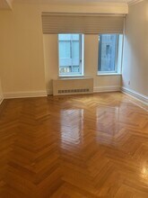 502 Park Ave in New York, NY - Building Photo - Building Photo