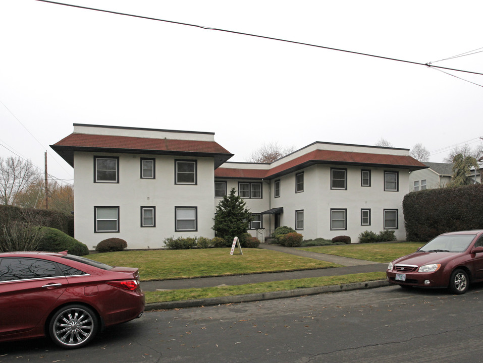 Inverness Apartments in Portland, OR - Foto de edificio