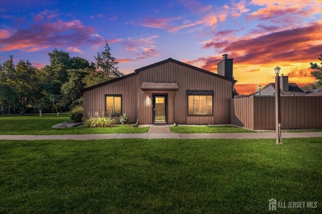 property at 29 Whittney Ct