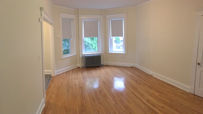 137 Peterborough St, Unit 7 in Boston, MA - Building Photo - Building Photo