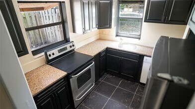 1029 C St in Lake Worth Beach, FL - Foto de edificio - Building Photo