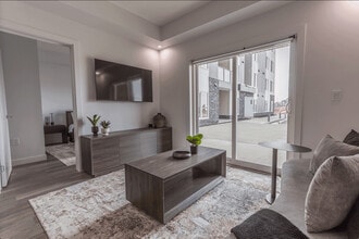 Rosenthal Flats in Edmonton, AB - Building Photo - Building Photo