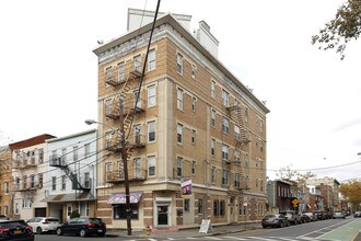 249 Adams St in Newark, NJ - Building Photo - Building Photo