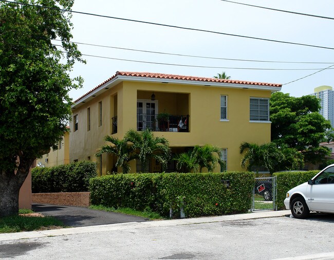 503 SW 11th St in Miami, FL - Building Photo - Building Photo