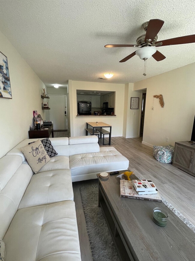 441 SE 10th St in Dania Beach, FL - Building Photo - Building Photo