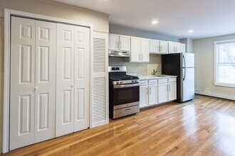 97 MA-97 in Salem, MA - Building Photo - Building Photo