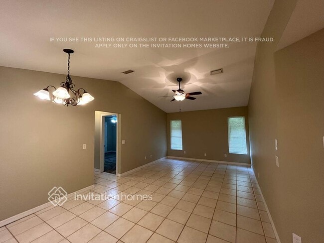 1358 Preston St in Port Charlotte, FL - Foto de edificio - Building Photo