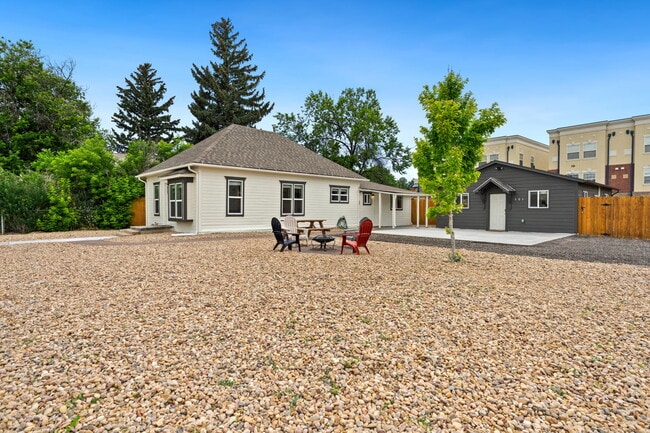 123 2nd St SE in Loveland, CO - Foto de edificio - Building Photo