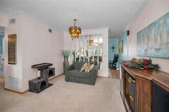 2428 Columbia Dr in Clearwater, FL - Building Photo - Building Photo