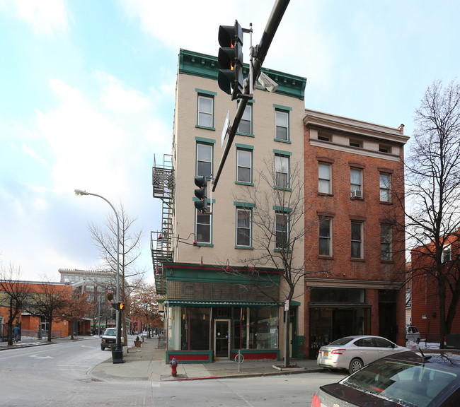 97 4th St in Troy, NY - Building Photo - Building Photo