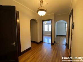 119 College Ave, Unit 24 in Somerville, MA - Building Photo - Building Photo