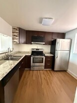 19715 SW 114th Ave in Miami, FL - Building Photo