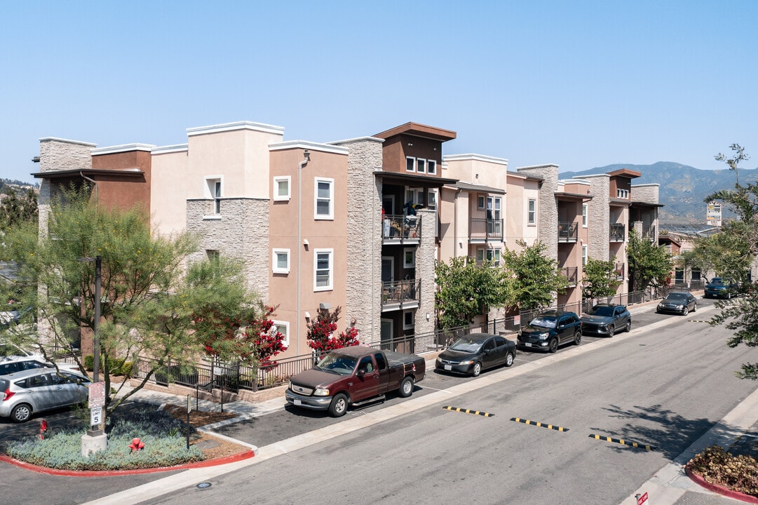 Oakcrest Heights in Yorba Linda, CA - Building Photo