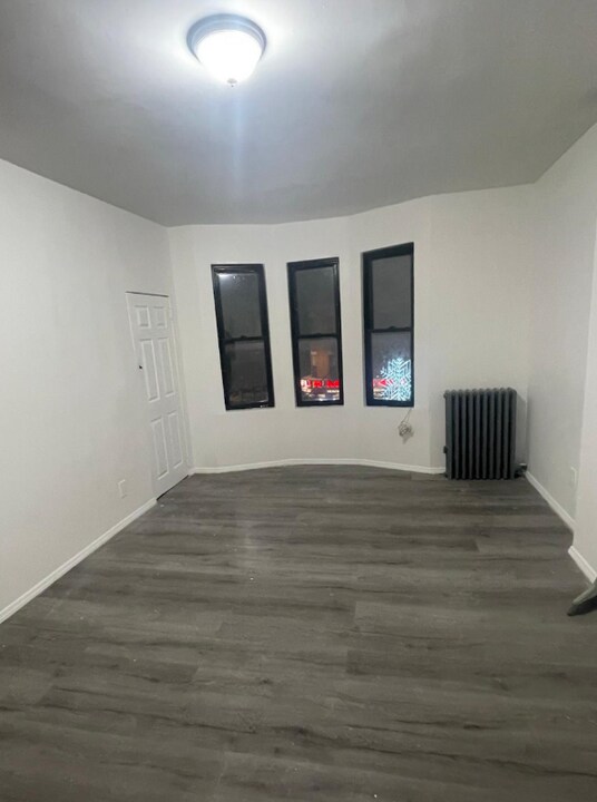 1430 Flatbush Ave in Brooklyn, NY - Building Photo