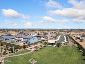 7352 S Briarwood Ln in Gilbert, AZ - Foto de edificio - Building Photo