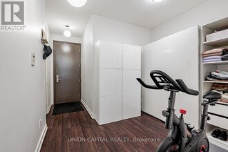 380 Macpherson Ave in Toronto, ON - Building Photo - Building Photo