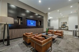 855 Peachtree St NE in Atlanta, GA - Foto de edificio - Building Photo