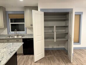 621 4th St, Unit Studio apartment in Windsor, CO - Building Photo - Building Photo