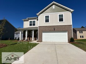 379 Shiloh Wy in Mebane, NC - Building Photo