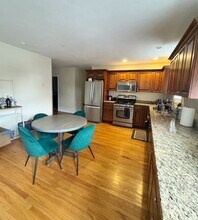 16 Saco St, Unit 2 in Boston, MA - Foto de edificio - Building Photo