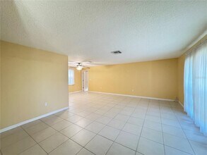 1330 Sunset Ct in Tarpon Springs, FL - Building Photo - Building Photo
