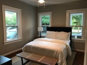 Charming Apartments in the Heart of Virginia Highland! in Atlanta, GA - Foto de edificio - Interior Photo