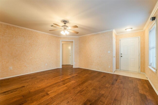 2051 Buckley Ln in Round Rock, TX - Building Photo - Building Photo